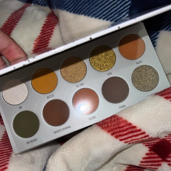 COPY - Morphe x Jaclyn Hill Armed & Gorgeous Palette - Picture 4 of 4